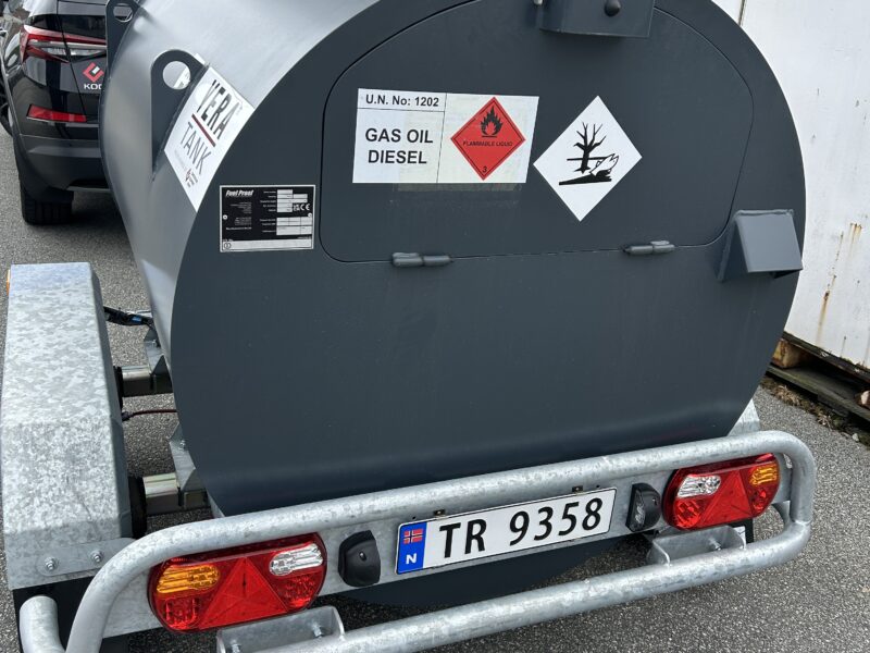 1000 Liter Diesel tank på tilhenger