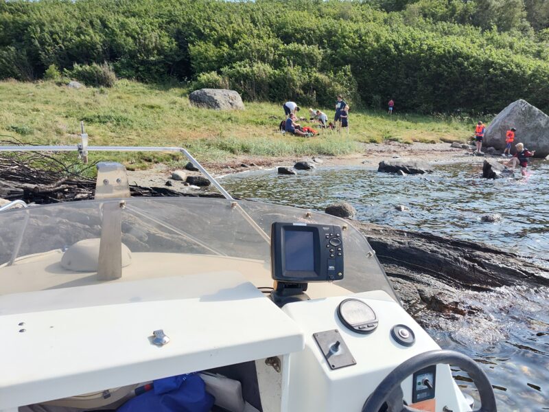 Fiskebåt 15" selvlensende m/henger til leie